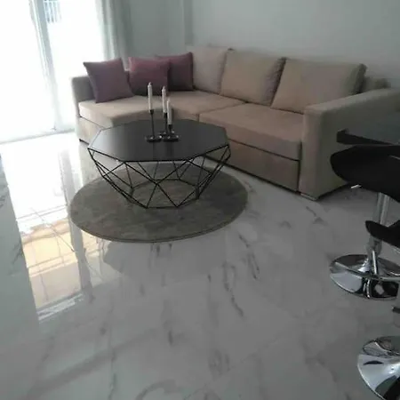 Luxurious In The Heart Of Апартаменты